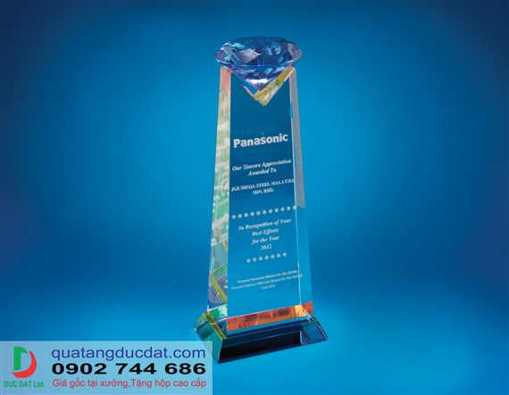 Cúp vinh danh doanh nghiệp